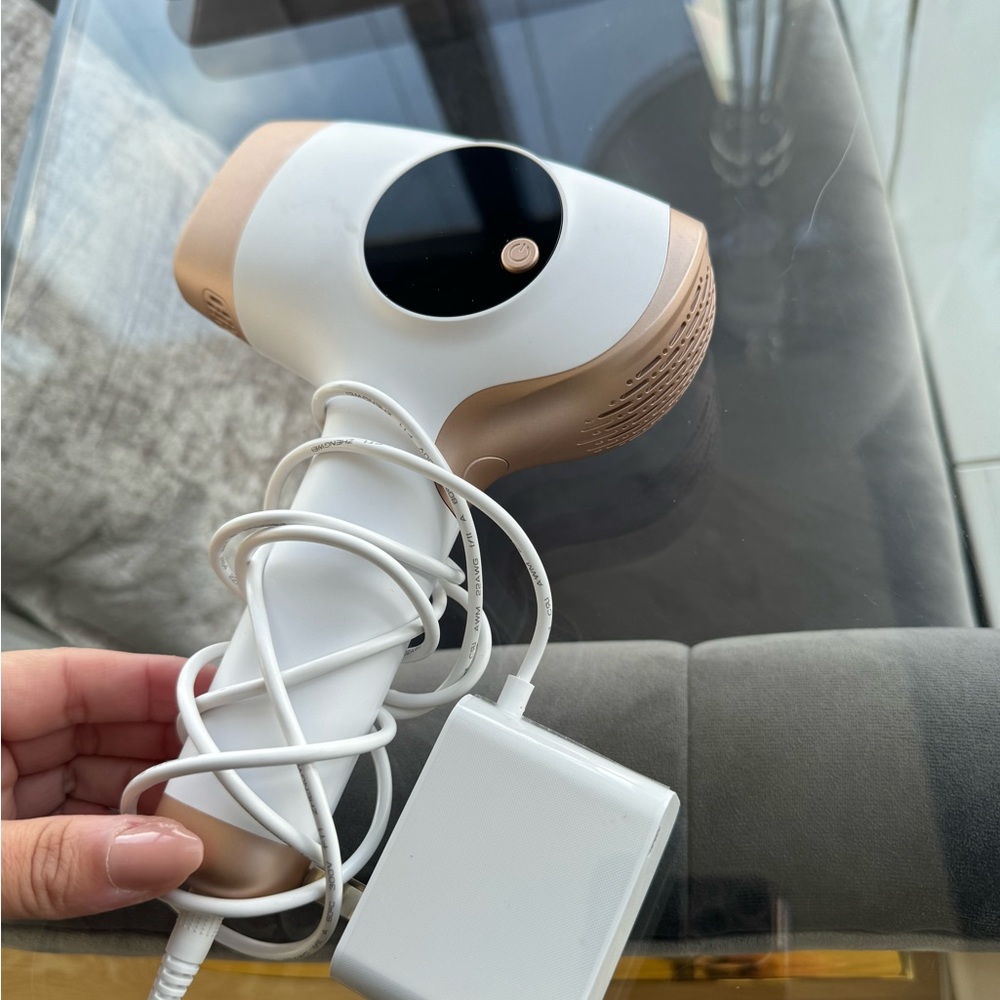 IPL laser hair tool.